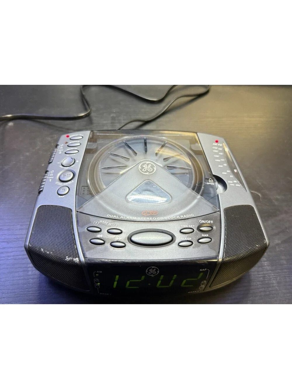 GE 7-4897A Dual Alarm Stereo CD Clock Radio AM/FM Vintage 2002 Tested